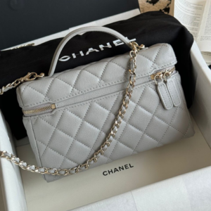 chanel شنطة