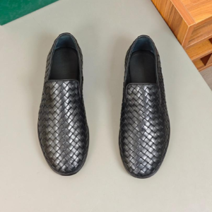 bottega veneta حذاء
