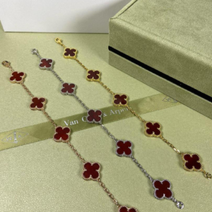 van cleef & arpels سلسلة