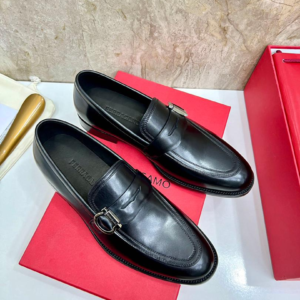 ferragamo حذاء 