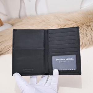 bottega veneta محفظة
