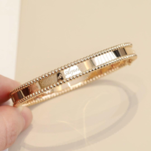 van cleef & arpels اسورة