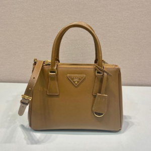 prada شنطة