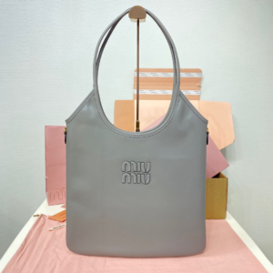 Miu Miu شنطة