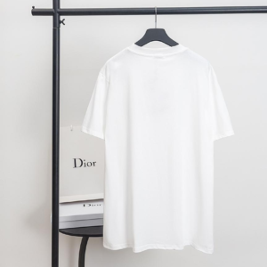 dior تيشيرت