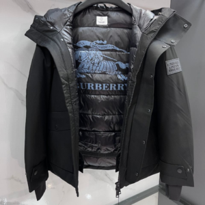 burberry جاكيت