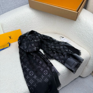 louis vuitton اسكارف