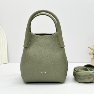 loro piana شنطة
