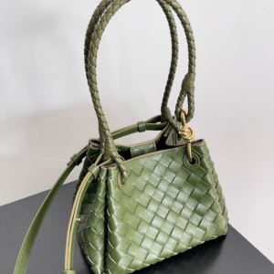 bottega veneta شنطة