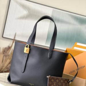 louis vuitton شنطة