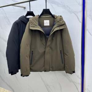 Moncler جاكيت