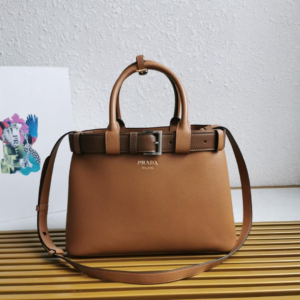 prada شنطة