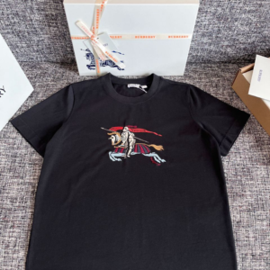 burberry تيشيرت