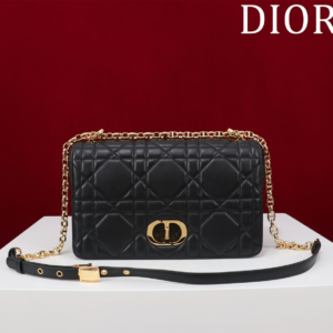 dior شنطة