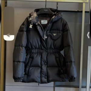 prada جاكيت 