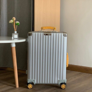 rimowa شنطة سفر