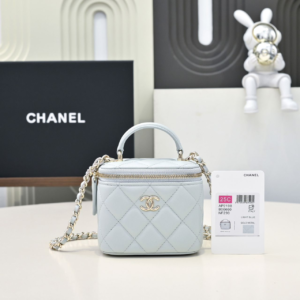 chanel شنطة