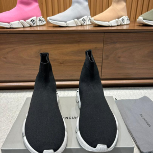 balenciaga حذاء 
