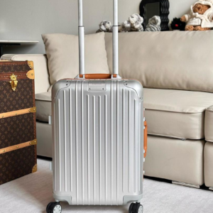 rimowa شنطة سفر