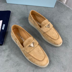 prada حذاء 