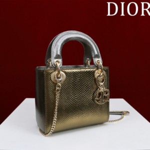 dior شنطة