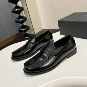 saint laurent حذاء 