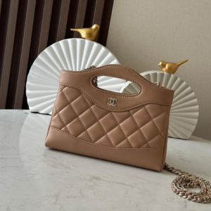 chanel شنطة