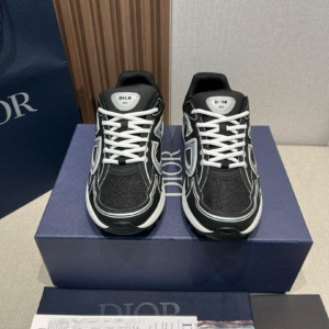 dior حذاء 