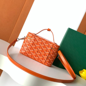 goyard شنطة