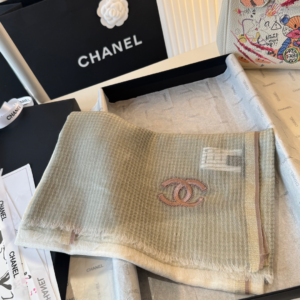 chanel اسكارف