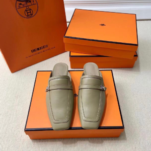 528 hermès حذاء
