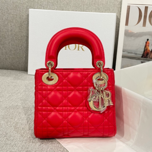 95 dior شنطة