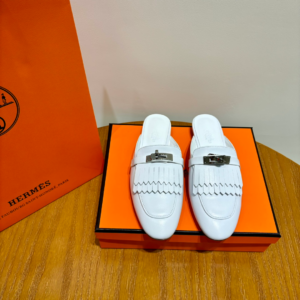 520 hermès حذاء