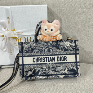 100 dior شنطة