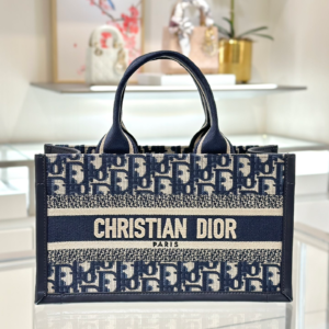 97 dior شنطة
