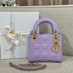 94 dior شنطة