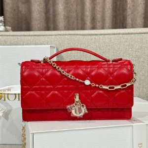 شنطة نسائية dior 44