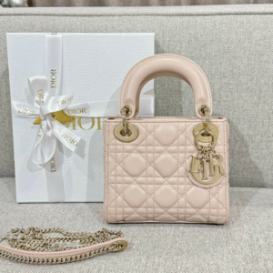 91 dior شنطة