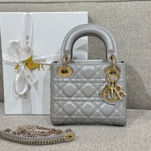 96 dior شنطة