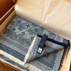 louis vuitton اسكارف