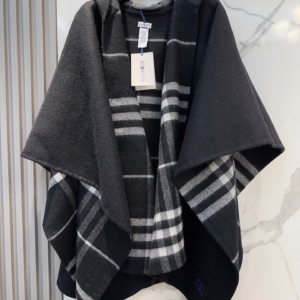 burberry اسكارف