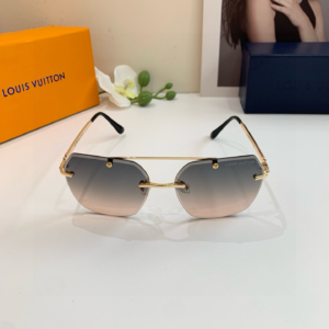 724 louis vuitton نضارة