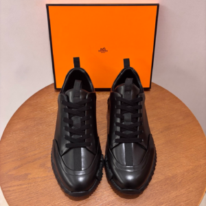 372 hermès حذاء