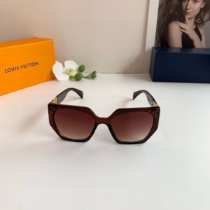 716 louis vuitton نضارة