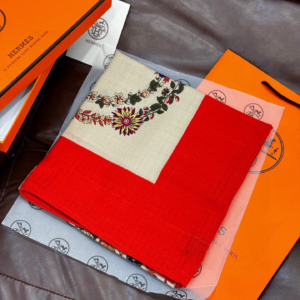 louis vuitton اسكارف