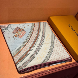 louis vuitton اسكارف