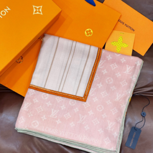 louis vuitton اسكارف