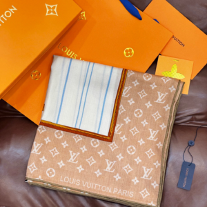 louis vuitton اسكارف