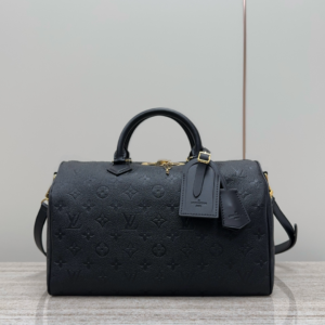 584 louis vuitton شنطة