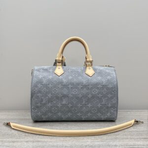 624 louis vuitton شنطة